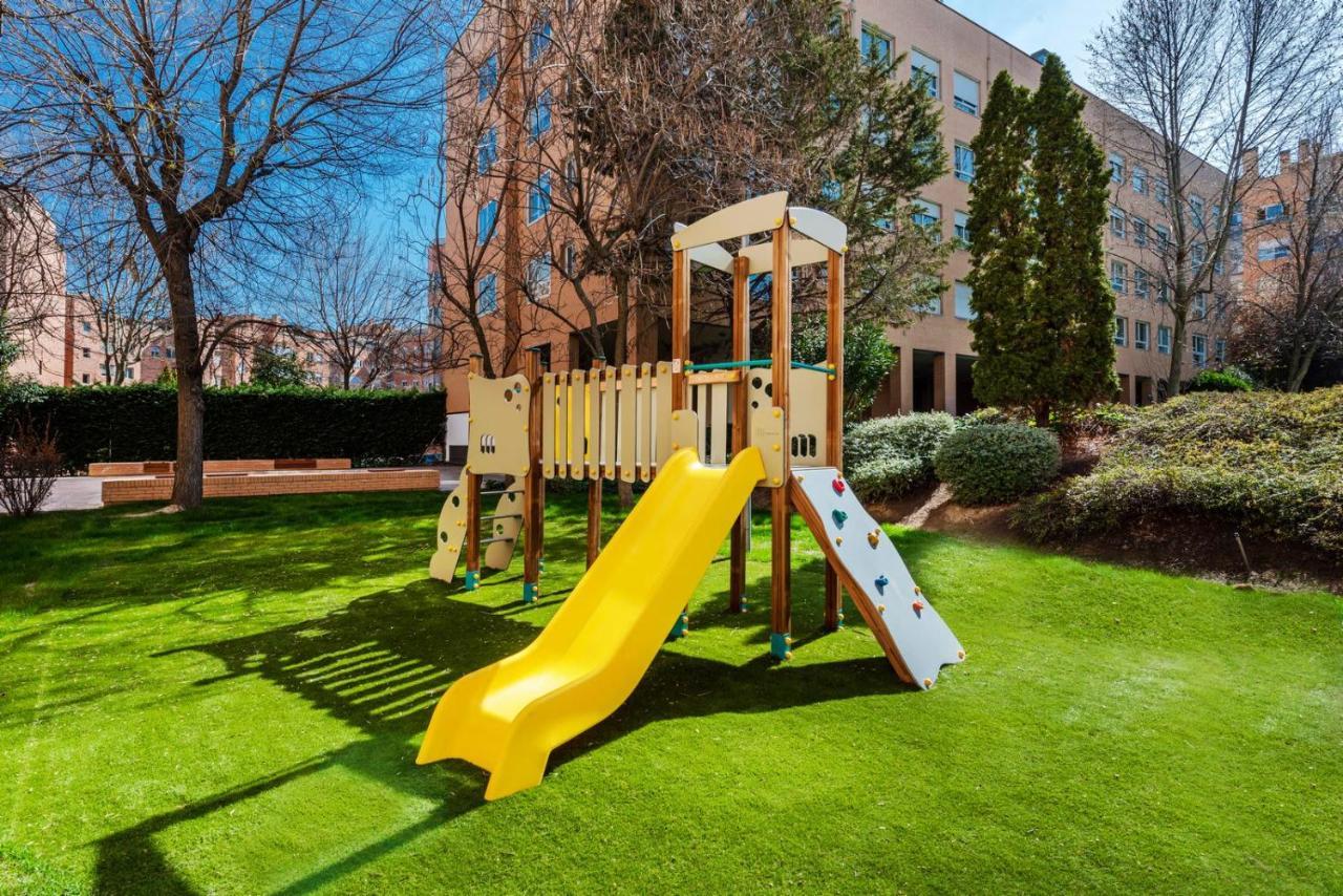 Castanos Design In Conde Orgaz * Madrid